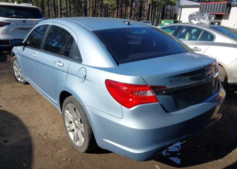 2012 Chrysler 200 Touring из США, поврежденный, VIN 1C3CCBBB0CN288158